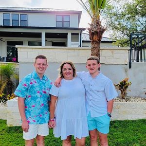 Meet your Posher, Abbey